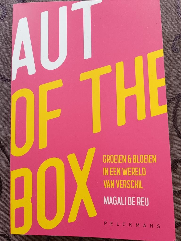 Magali De Reu - Aut of the box, Livres, Essais, Chroniques & Interviews, Enlèvement ou Envoi, Un auteur, Comme neuf, Magali De Reu