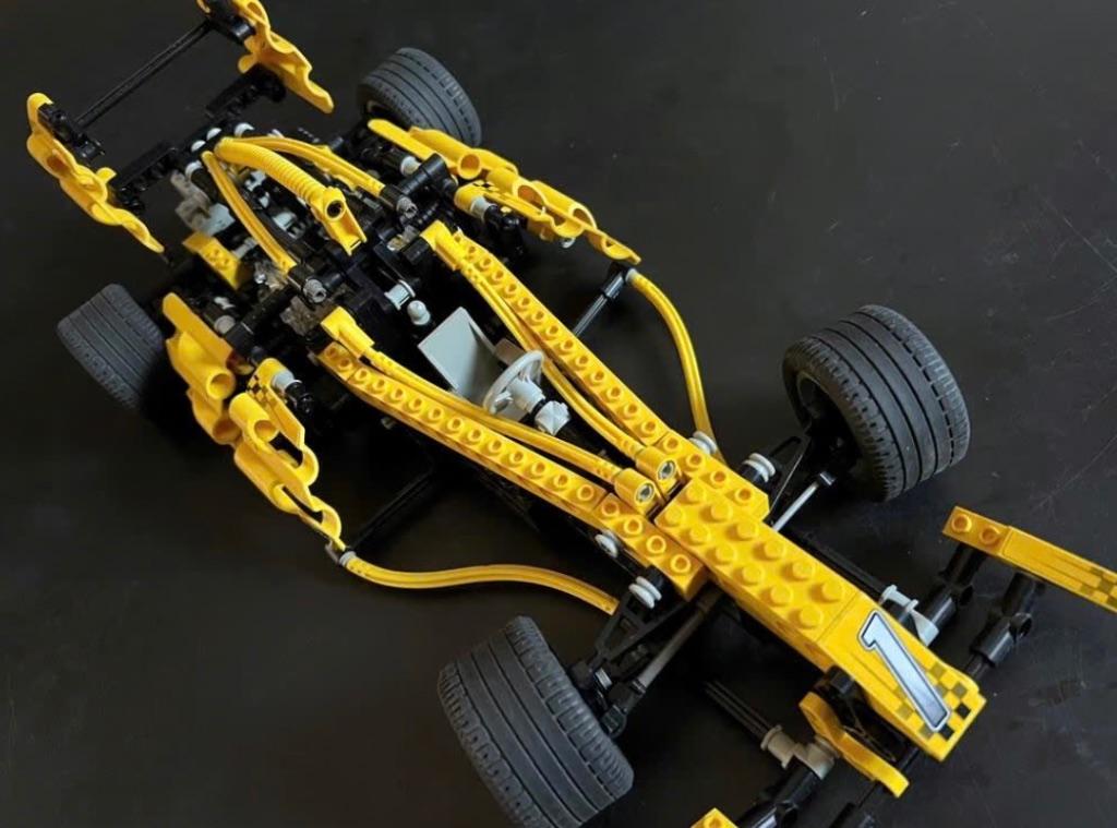 Lego technic formule 1, Enfants & Bébés, Jouets | Duplo & Lego, Utilisé, Lego, Ensemble complet, Complet, Boîte incluse, Instructions incluses