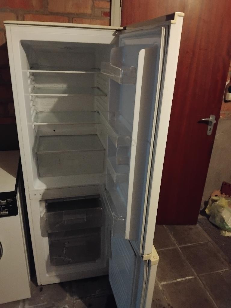 Frigocongélateur à donner, Electroménager, Congélateur, 160 cm ou plus, Enlèvement, Utilisé