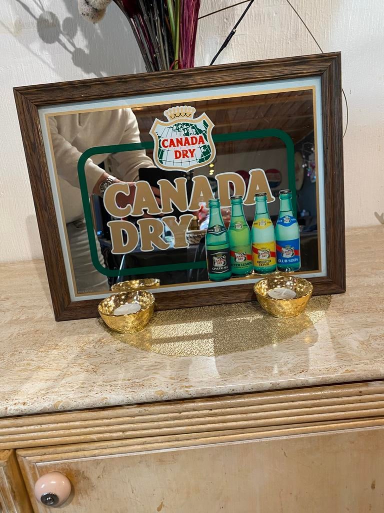Miroir Canada Dry, Ophalen