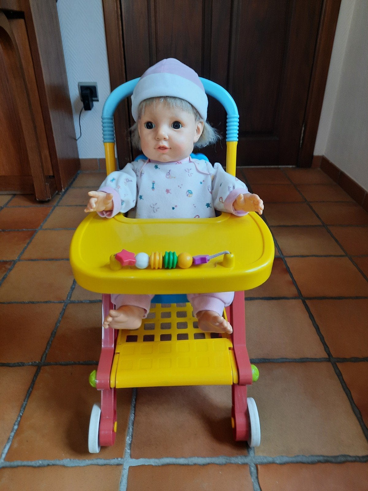 eetstoel met babypop, Kinderen en Baby's, Speelgoed | Poppen, Ophalen, Babypop