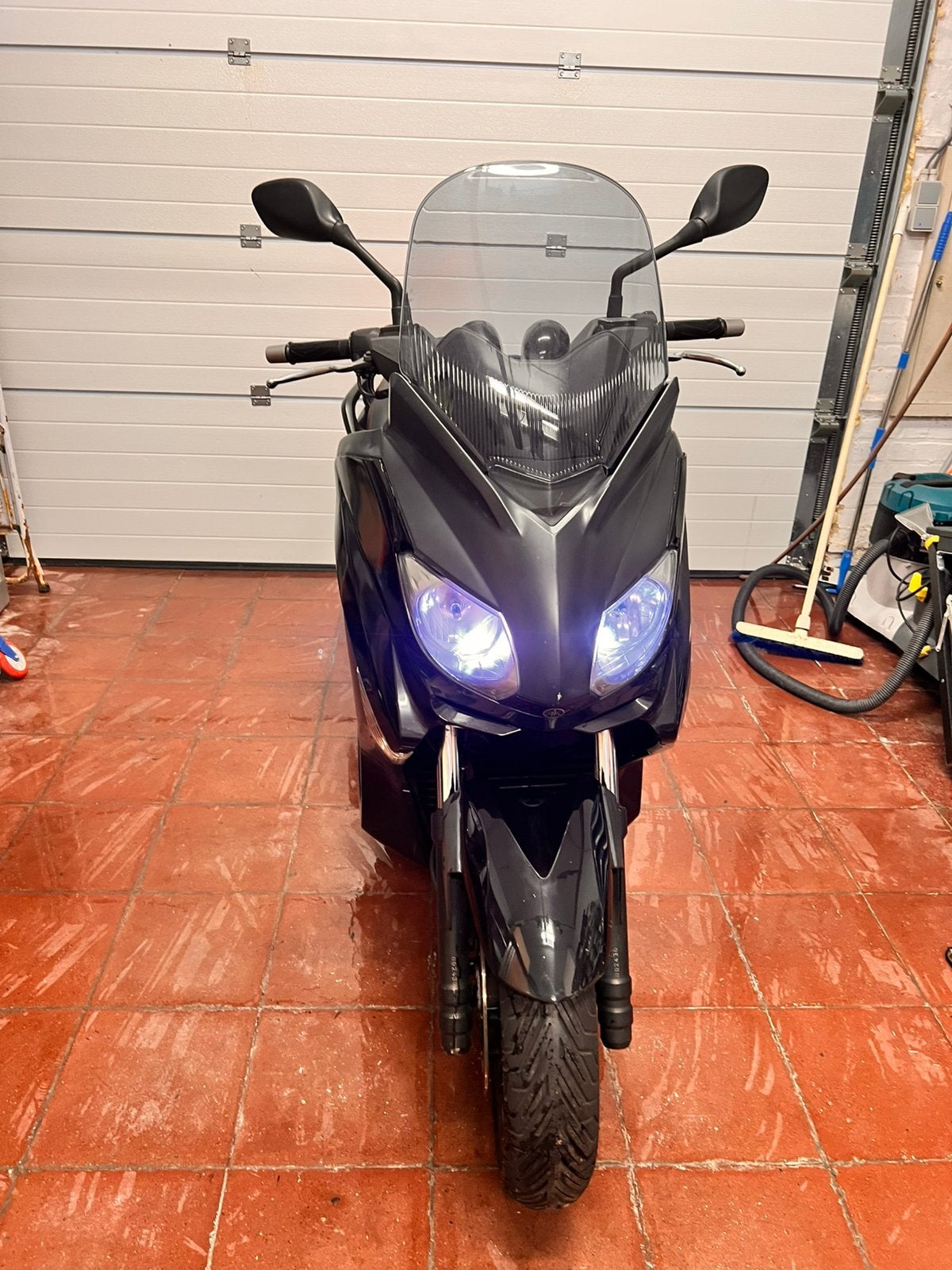 Yamaha X-Max 250 – 2011 – 22 348 km –, Motos, Scooter, Entreprise, Occasion, Permis Moto A1 minimum