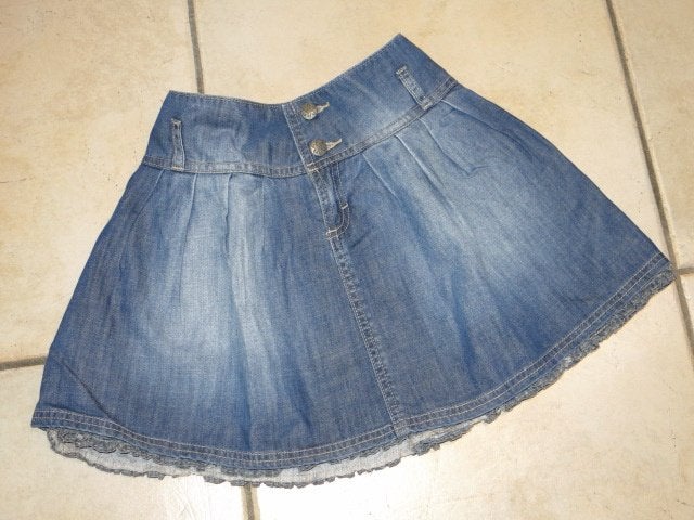 Een zwierig jeansrokje Benetton, 10-11 jaar, als nieuw, Ophalen, Meisje, Zo goed als nieuw, Jurk of Rok