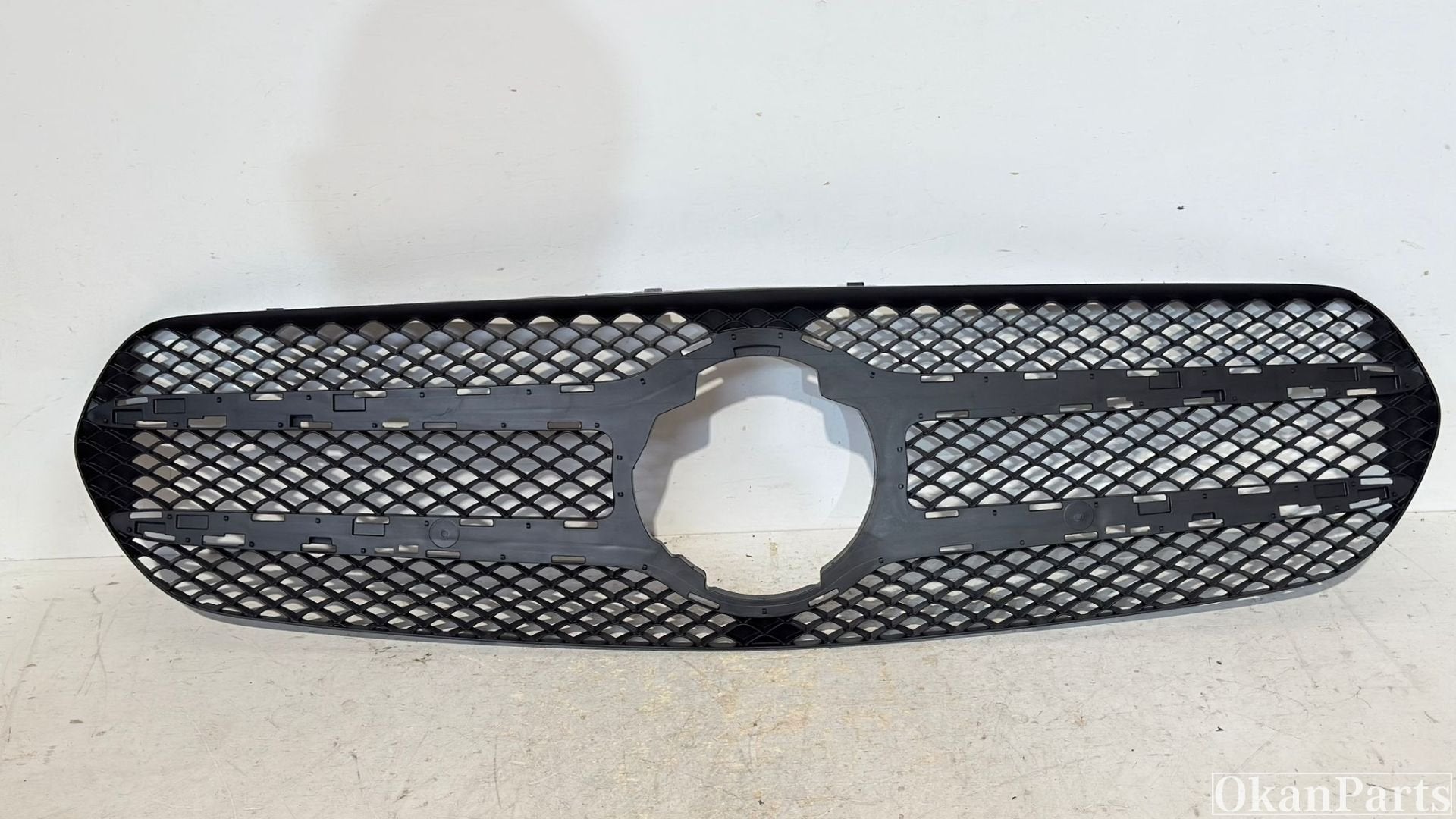 Support de calandre Mercedes-Benz Classe B W247 A2478881300, Info@fabrikant.eu, Fabrikant BV, Fabrikantstraat 1
1000 AA  Amsterdam, NL