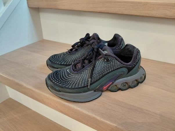 Baskets Nike Air Max DN pointure 32, Garçon ou Fille, Enlèvement ou Envoi, Comme neuf, Chaussures de sport