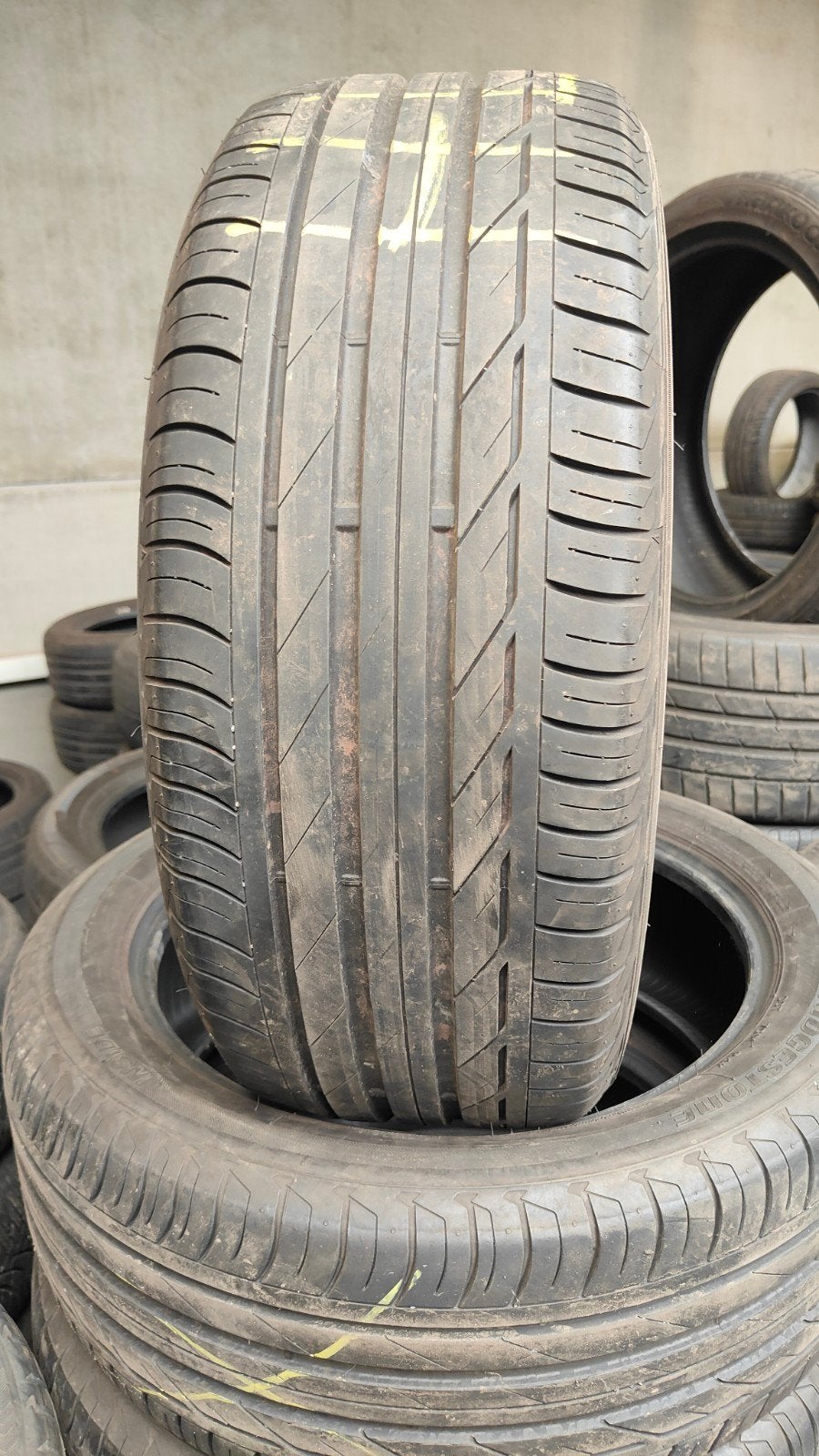 225/50r18 99w Bridgestone 50€ per stuk met montage, Ophalen