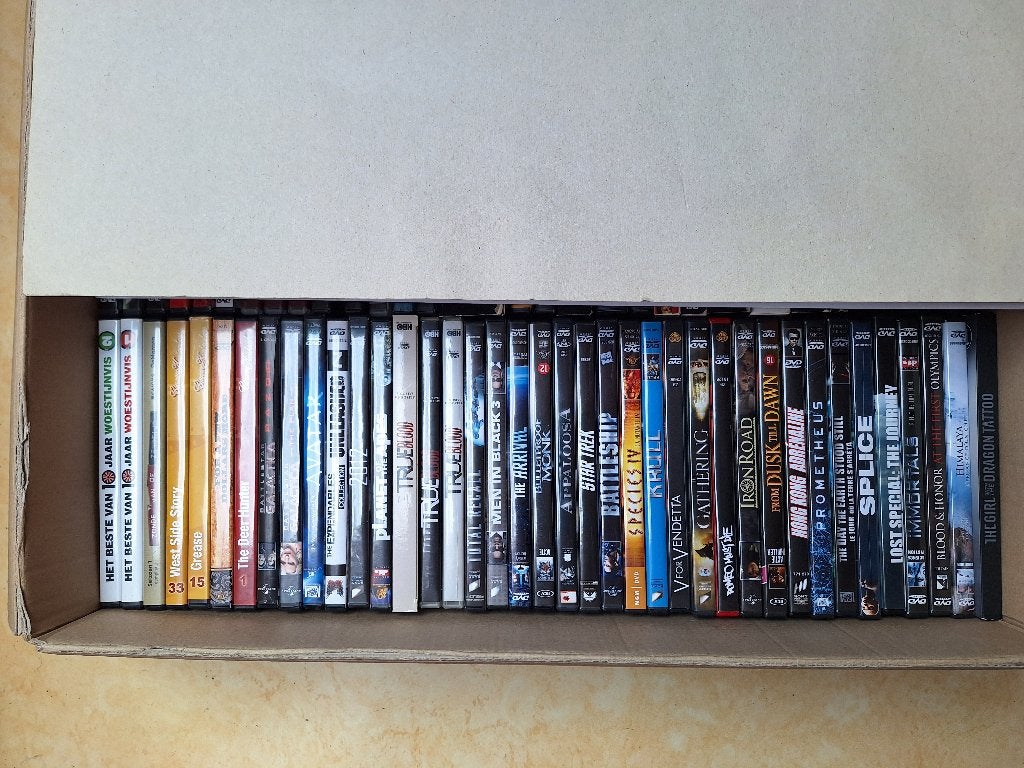Lot de 51 DVD - genres variés, CD & DVD, DVD | Autres DVD, Comme neuf, À partir de 16 ans, Enlèvement ou Envoi