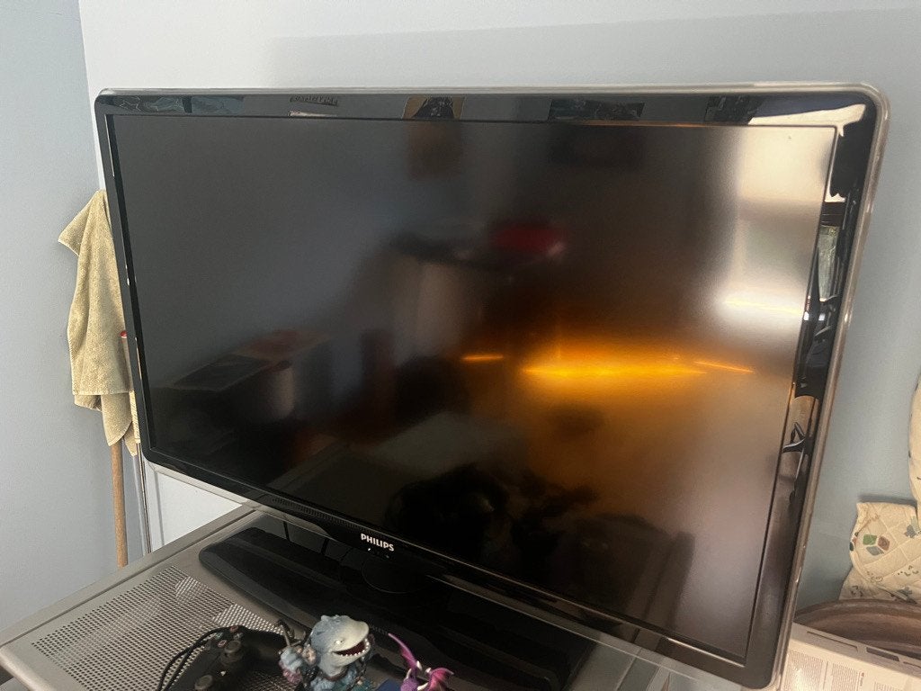 Téléviseur LCD 37 pouces Philips (Full HD) avec Ambilight, Philips, LCD, Full HD (1080p), 80 à 100 cm