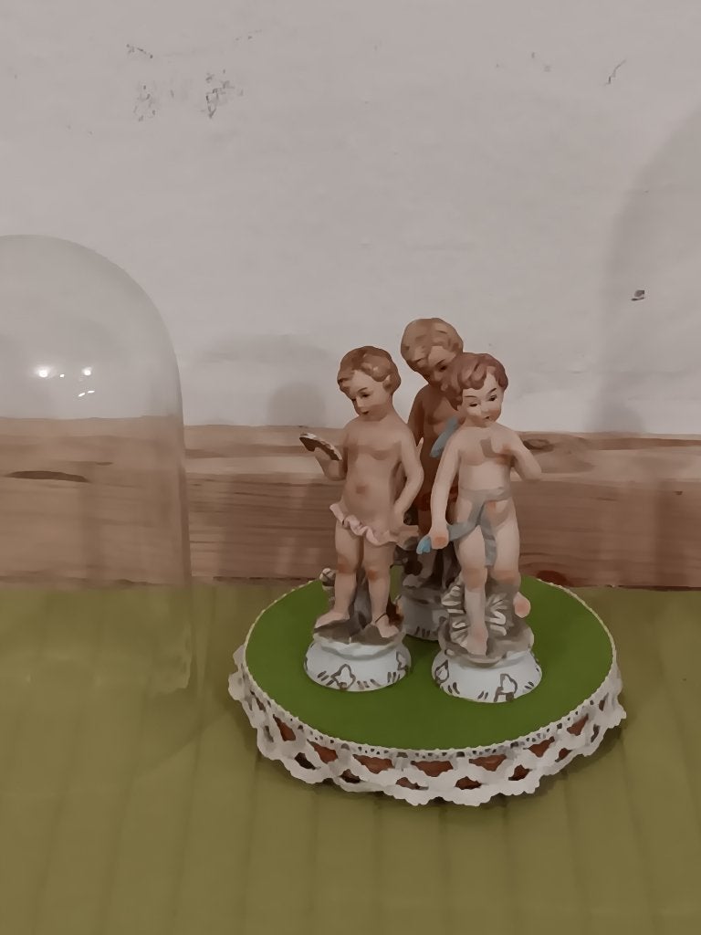 globe en verre avec angelots en biscuit -50%=30€, Enlèvement