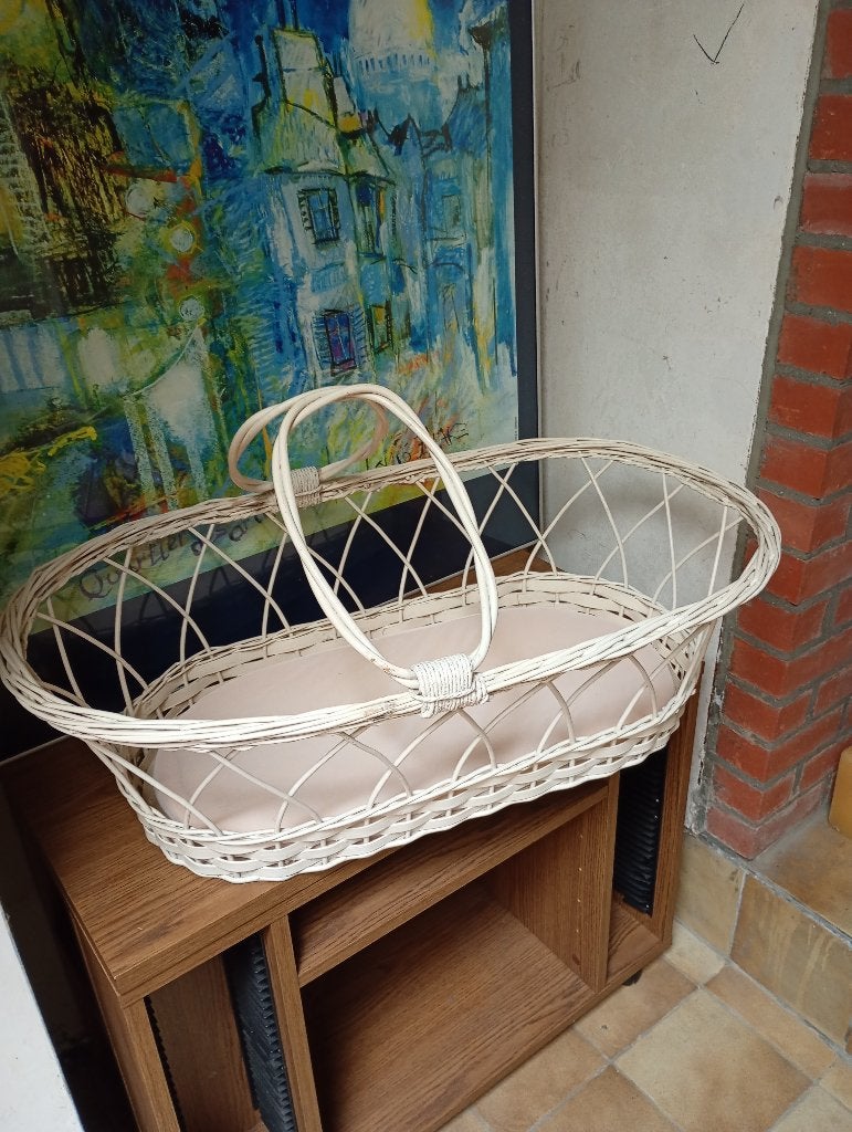 Vintage baby draagmand in riet met matrasje, Ophalen