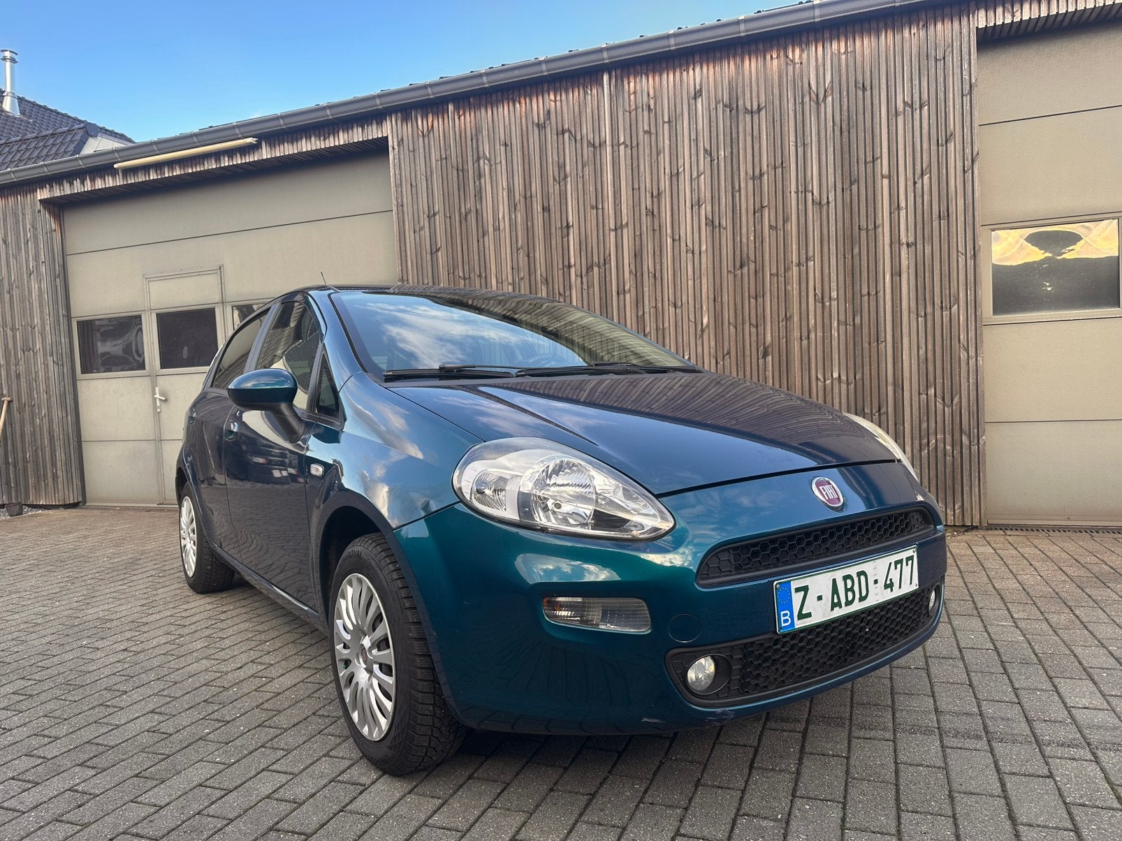 Fiat punto 2013 93.000km met garantie, Auto's, Voorwielaandrijving, Euro 5, Stof, Zwart