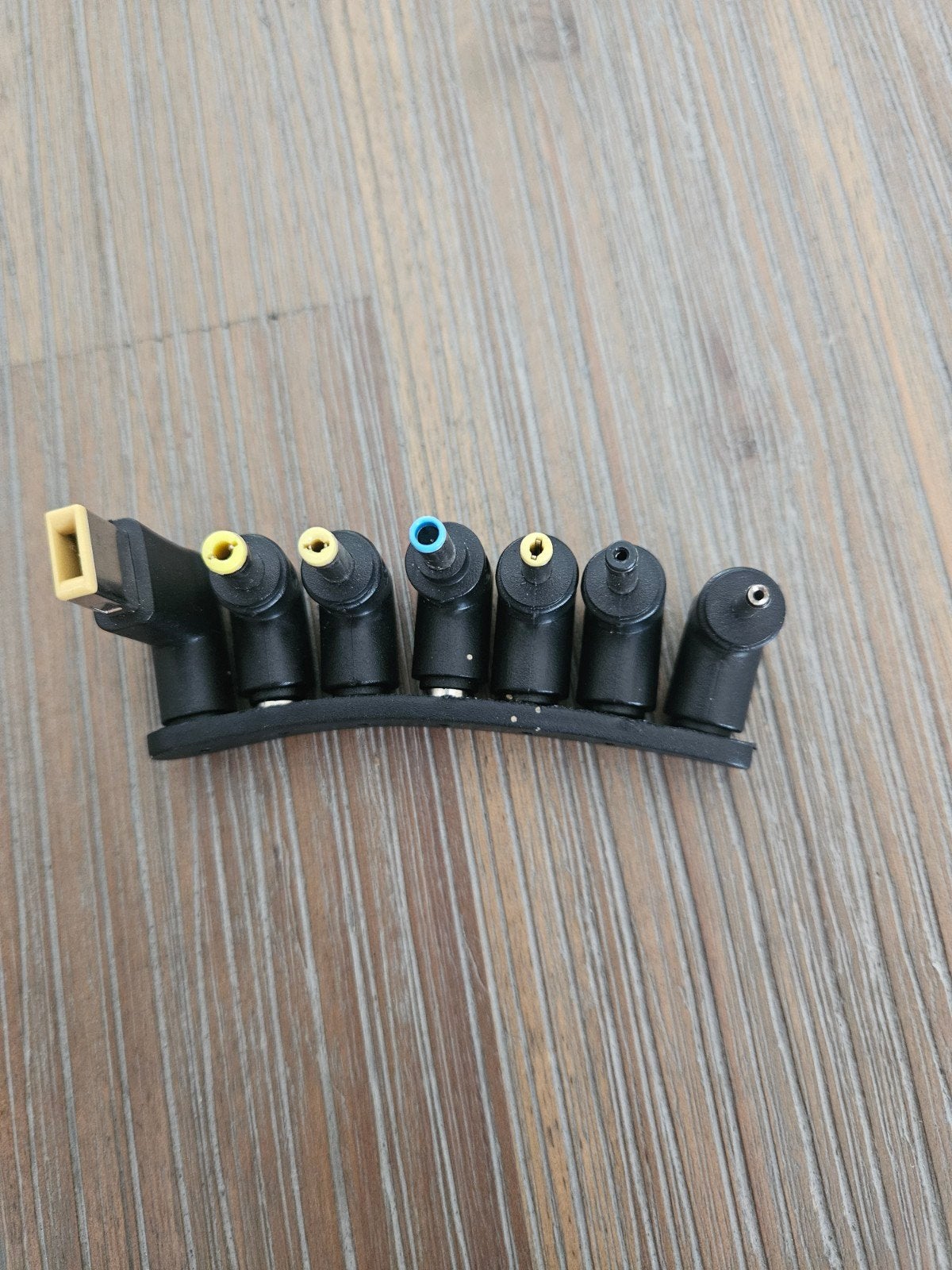 Universele DC-pluggenvset, Computers en Software, Laptop-opladers, Verzenden, Nieuw
