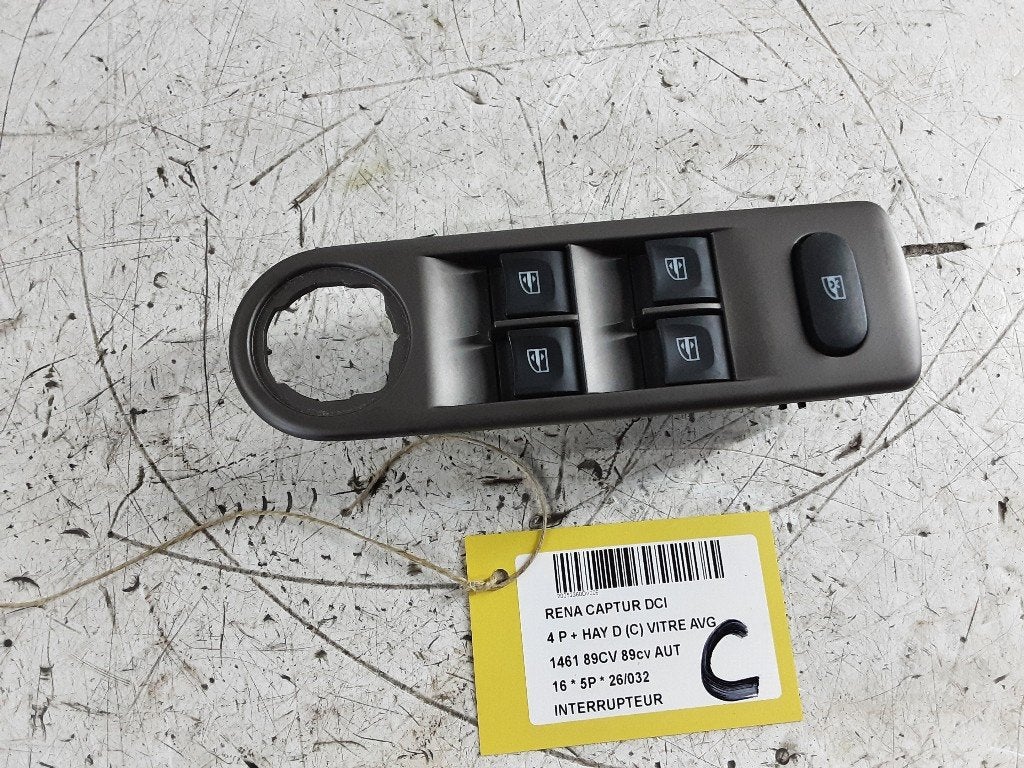 SCHAKELAAR Renault Captur I (2R) (01-2013/-) (809615321R), Gebruikt, Renault, Peter-Huppertz-Straße 5
51063  Köln, DE, Dialog.deutschland@renault.de