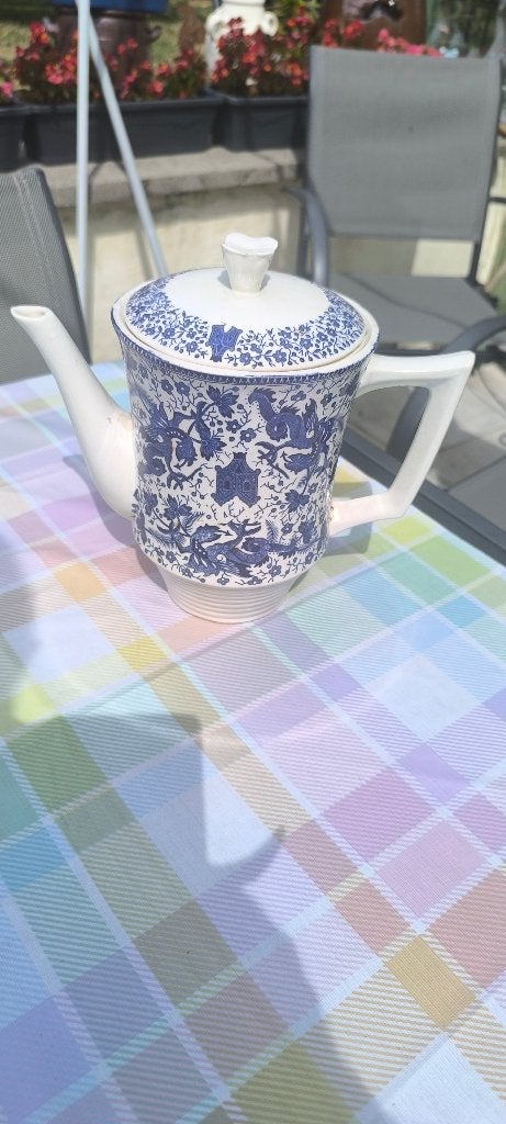 Boch La Louviére cafetière  Dragon, Antiquités & Art, Enlèvement ou Envoi