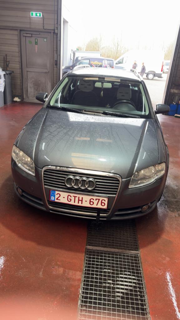 Audi a4 avant b7 tekoop/teruil, Auto's, Dealer onderhouden, Stof, Zwart, 4 cilinders