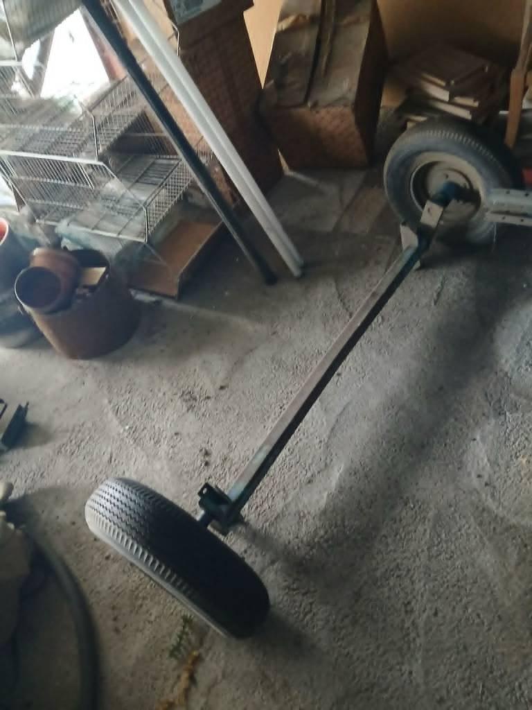kar-as met wielen ideaal voor aanhangwagenproject, Ophalen, Gebruikt
