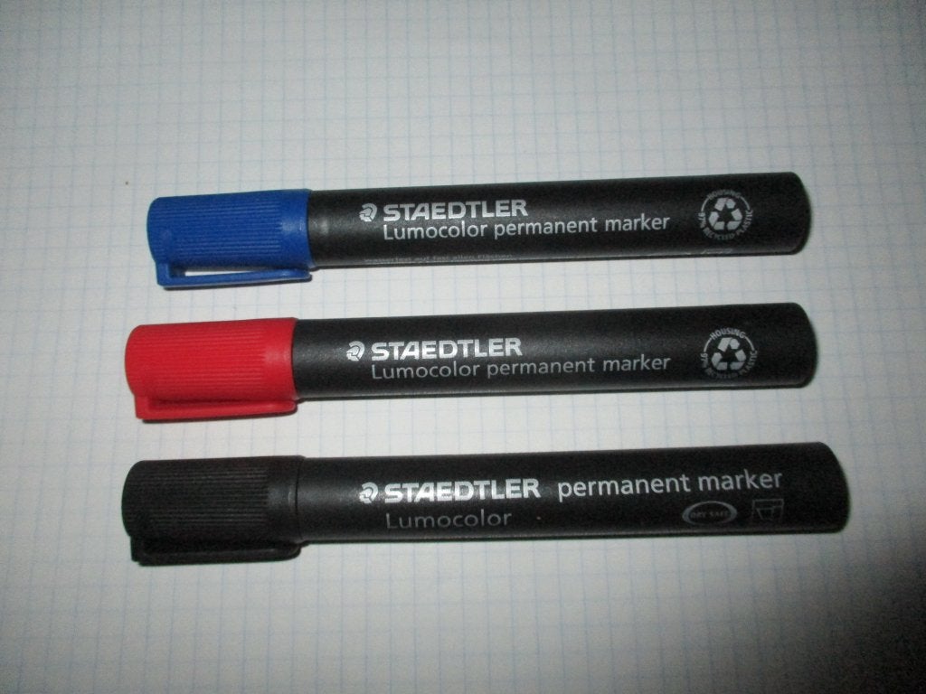 staedtler lumocolor permanent markers stiften zwartblauwrood, Enlèvement ou Envoi, Neuf, Crayon ou Feutre