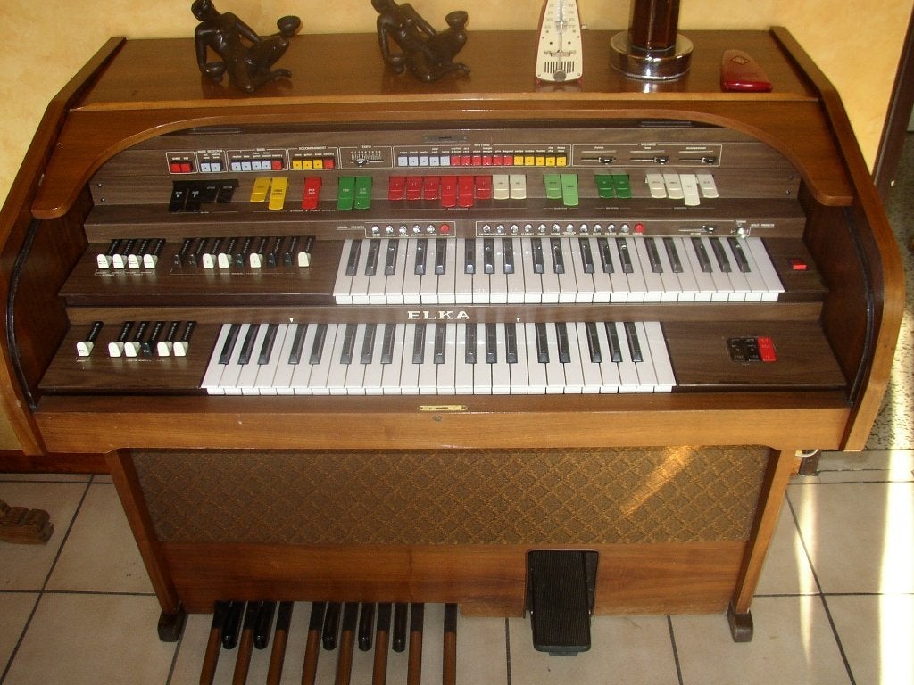 ELKA leslie orgel ARTIST 606 met schema boek!!, Muziek en Instrumenten, Ophalen, Gebruikt, 2 klavieren, Orgel