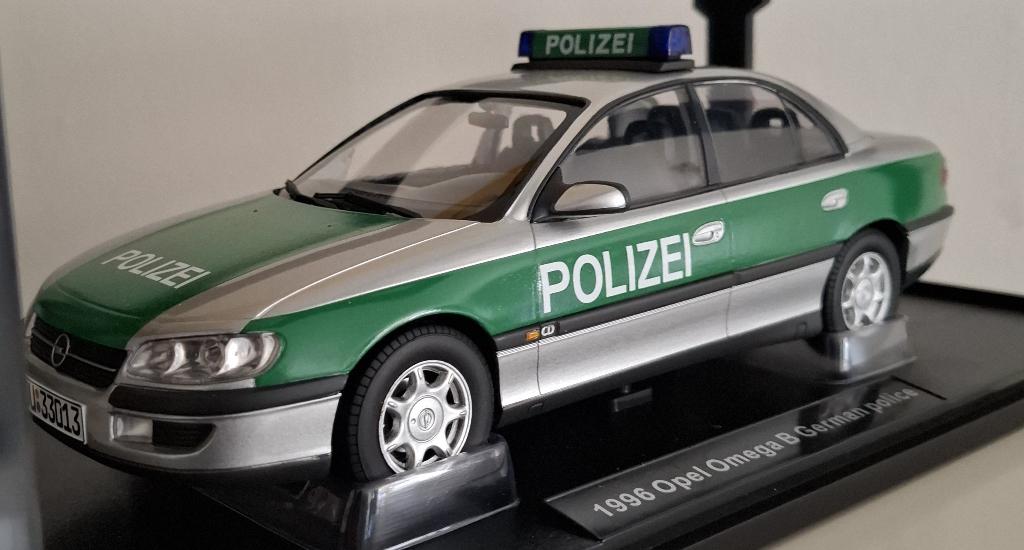 Opel Omega B -1996 - Polizei -, Hobby en Vrije tijd, Modelauto's | 1:18, Ophalen of Verzenden, Nieuw, Auto, Overige merken