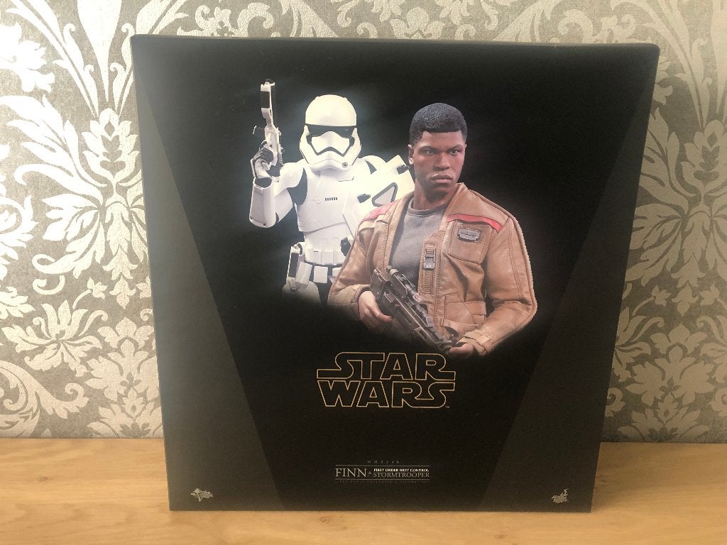 Hot Toys MMS 346-Star Wars: The Force Awakes-Finn, Verzamelen, Ophalen of Verzenden, Zo goed als nieuw, Overige typen