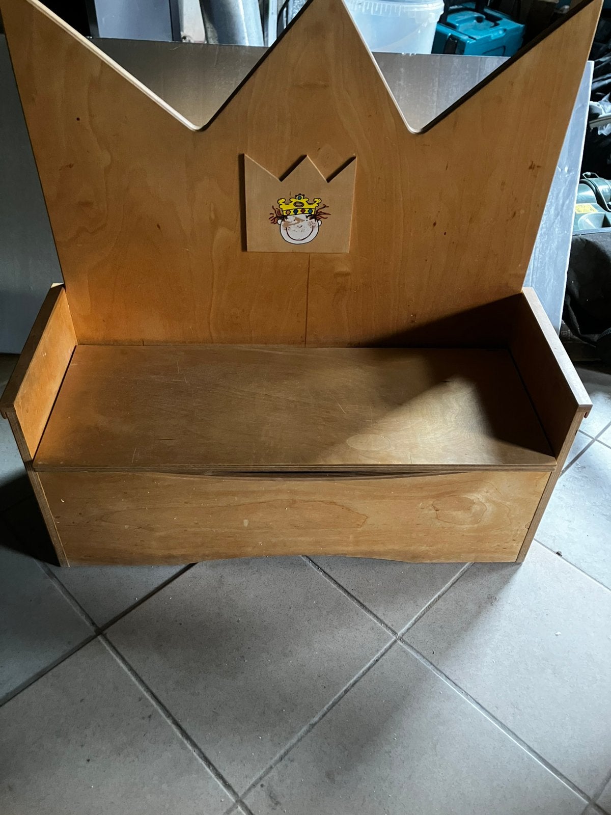 Houten verjaardagstroon janbibejan opbergbank, Ophalen, Gebruikt
