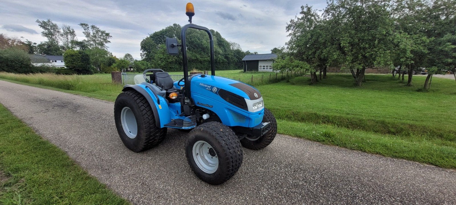 Tracteur Landini Mistral 40 Marge., Articles professionnels, Autres marques, Enlèvement ou Envoi, Jusqu'à 2500, Jusqu'à 80 ch