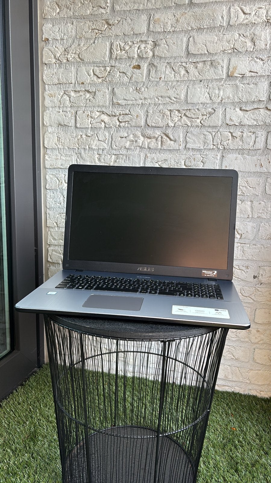 Asus Vivobook 17, Computers en Software, Ophalen, Gebruikt, 2 tot 3 Ghz, 8 GB