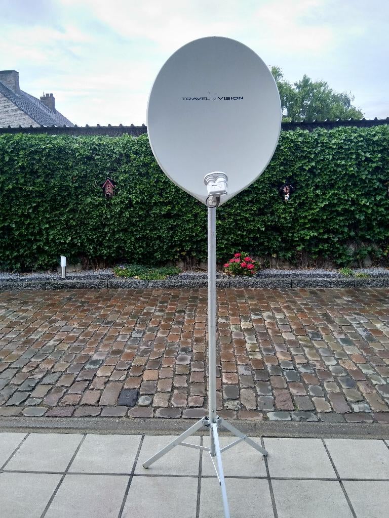 automatische schotelantenne met alle toebehoren, Ophalen, Zo goed als nieuw, (Schotel)antenne