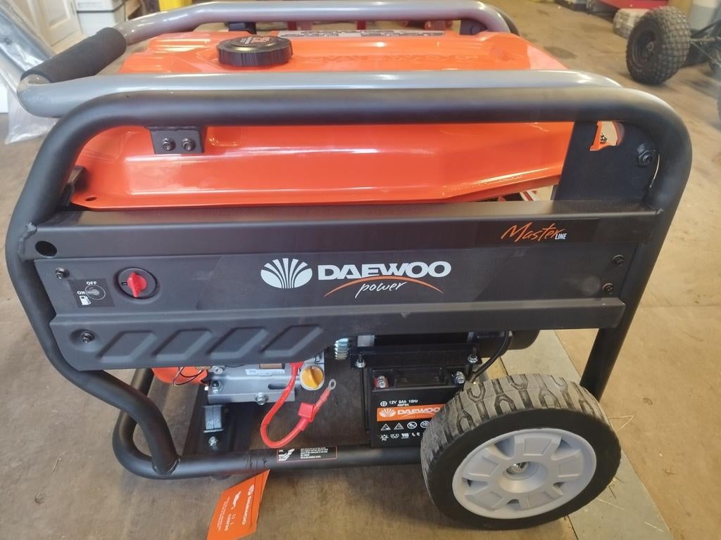 Nieuwe stroomgroep Daewoo, 220 en 380 v max 6.5kw, Enlèvement
