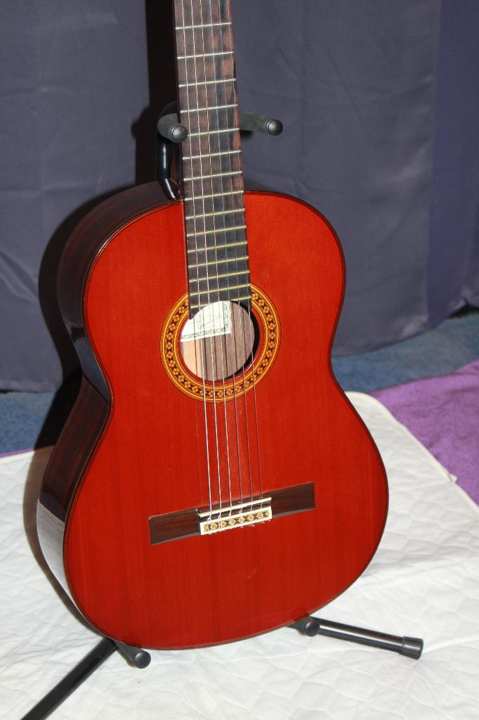 Klassieke akoestische Luthier gitaar YAMAHA GC-3, Ophalen, Nieuw, Klassieke of Spaanse gitaar