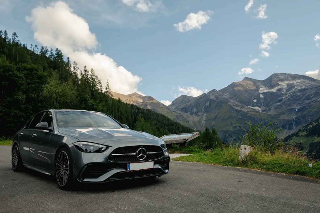 Mercedes C180 AMG Line – Burmester – Mémoire – Pano, Autos, Cuir, Argent ou Gris, Achat, 1675 kg
