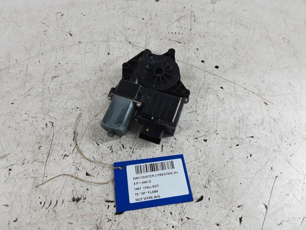 MOTEUR LEVE VITRE ELECTRIQUE AVANT GAUCHE Dacia Duster (SR), Dacia, Mevr. I. Hauben, Utilisé, Avant