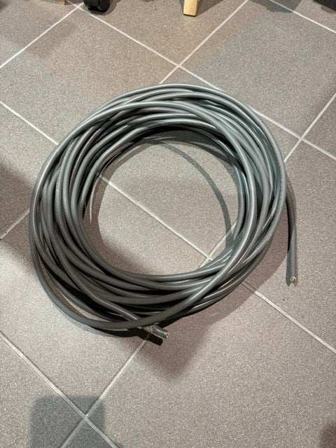 Longueur du câble XVB 3g2. 5:29,48 m, Bricolage & Construction, Électricité & Câbles, Enlèvement, Neuf, Câble ou Fil électrique