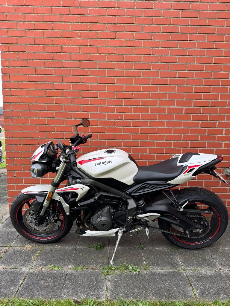 Triumph Street Triple S A2, Permis Moto A2 minimum, 3 cylindres, 660 cm³, Quickshifter