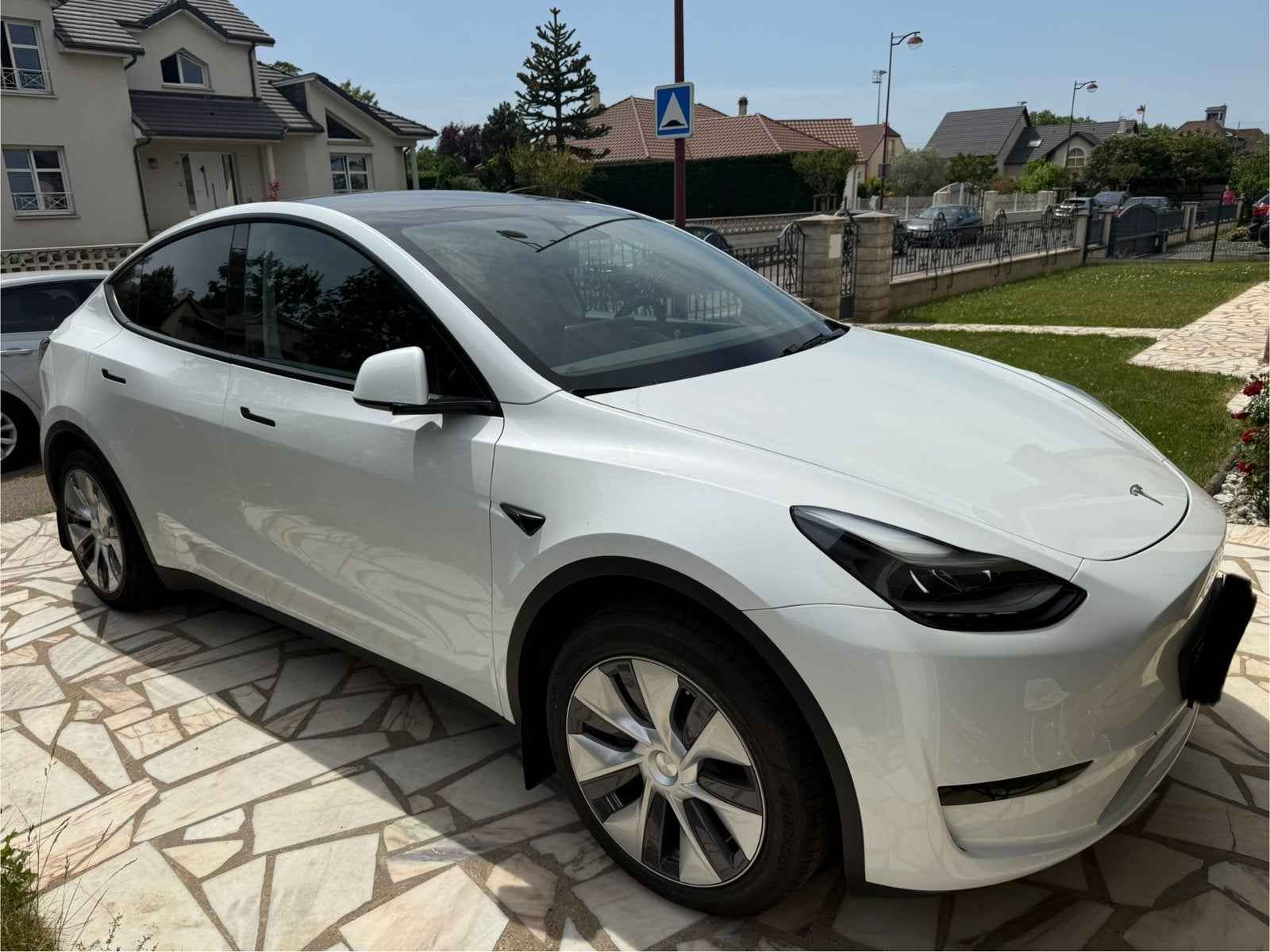 Tesla Model Y Propulsion - Attelage, batterie BYD, Autos, Achat, Noir, 5 portes, Automatique