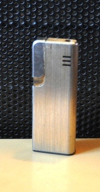 briquet a gaz sarome, Collections, Articles de fumeurs, Briquets & Boîtes d'allumettes, Utilisé, Briquet, Enlèvement ou Envoi