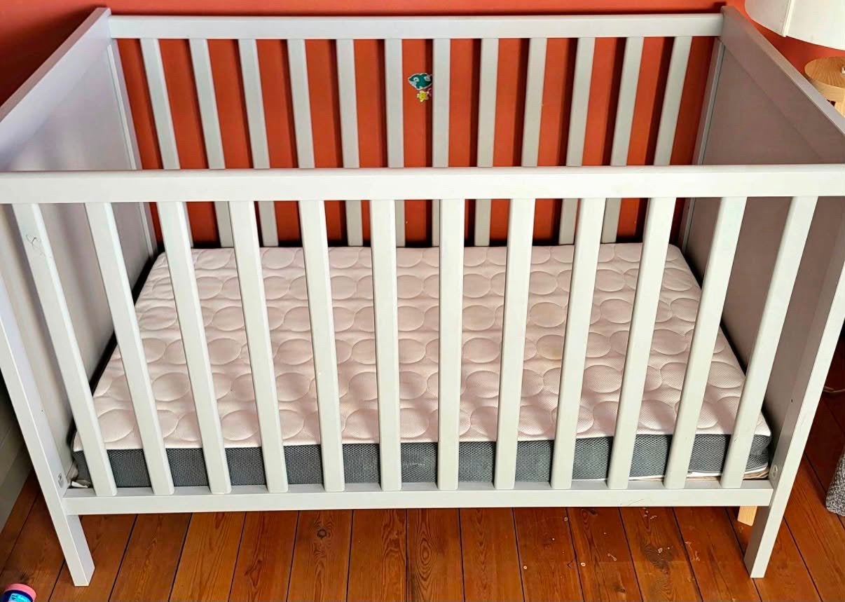 Lit bébé 60 x 120 SUNDVIK, Enlèvement, Utilisé, Lit