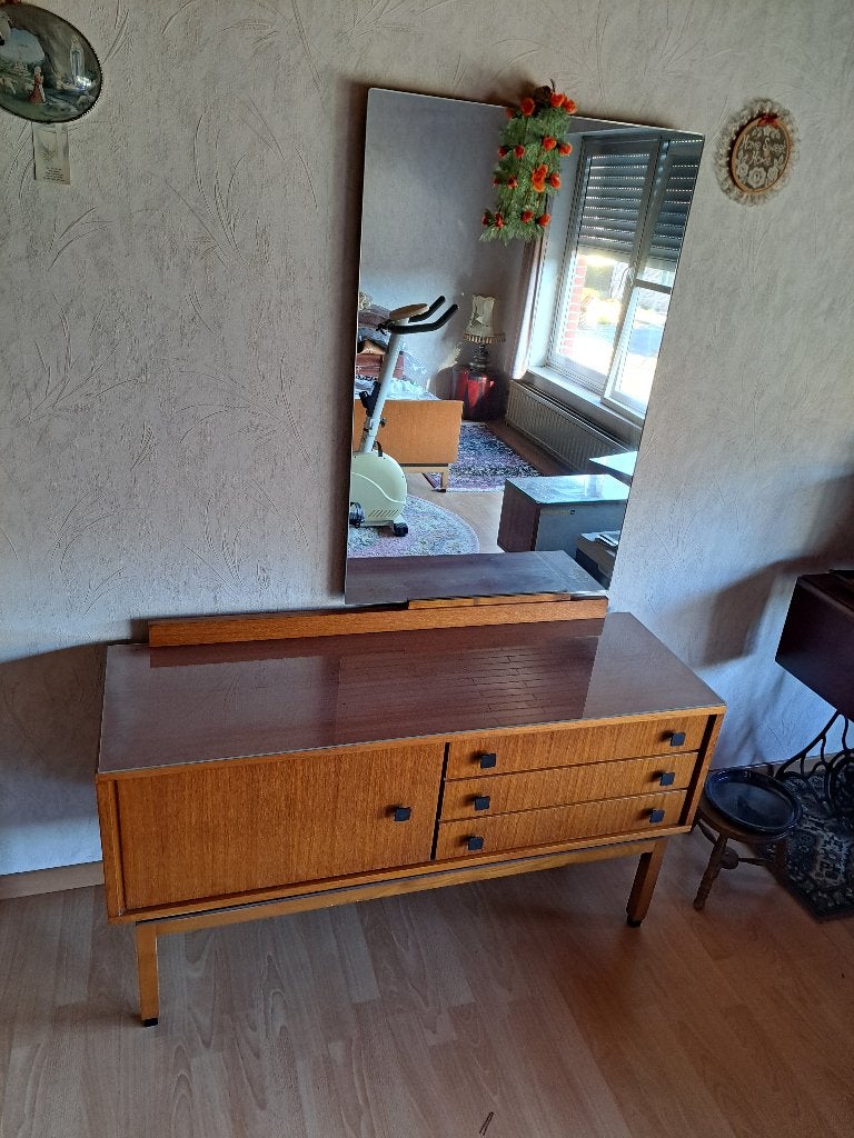 vintage teakhouten dressoir en 2 bijhorende nachtkastjes, Teck, Avec tiroir(s), Vintage, 100 à 150 cm