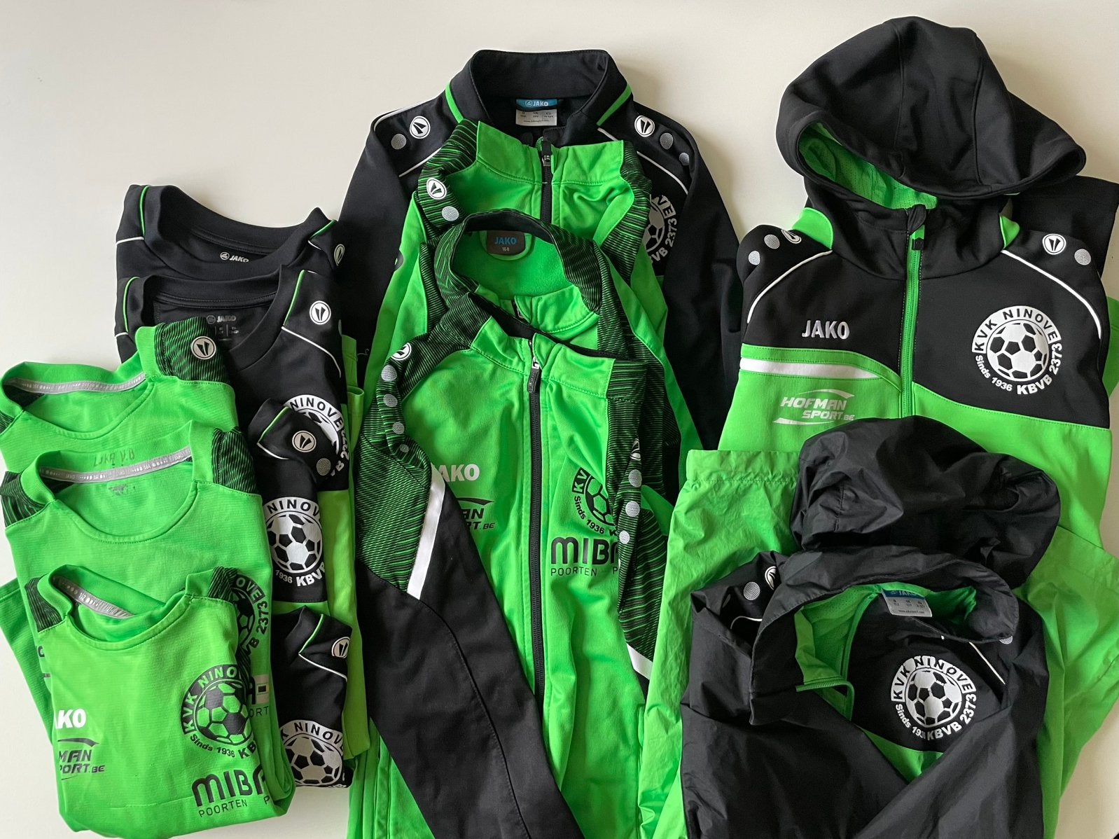 KVK ninove voetbalkleren te koop, Kleding | Heren, Ophalen, Gedragen