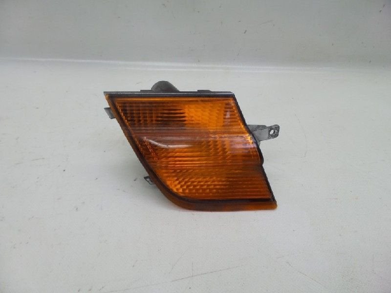 CLIGNOTANT DROIT Nissan Micra (K12) (01-2003/06-2010), Valeo, Utilisé, 100, rue de Courcelles
75017  Paris, FR, Info@valeo.fr