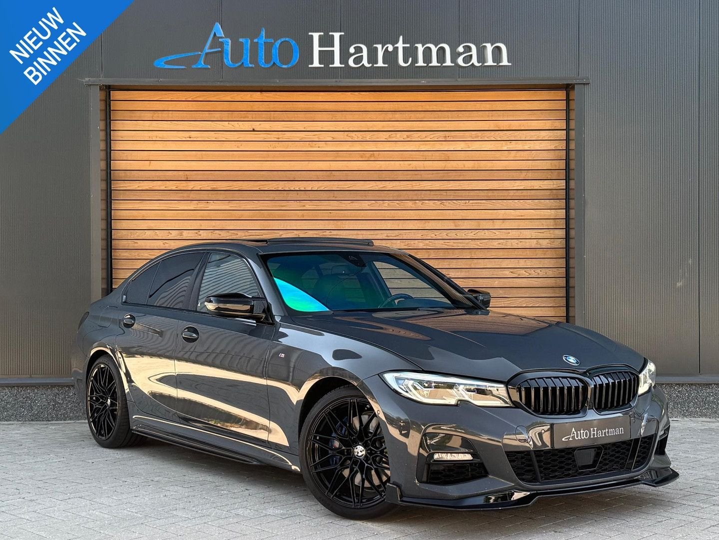 BMW 330 3-serie 330i High Executive LASER|HEAD-UP|H&K|PANO|C, Auto's, BMW, Automaat, Zwart, Bedrijf, Berline