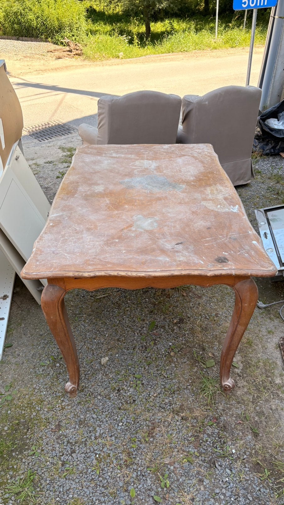 La table peut être récupérée gratuitement, Enlèvement