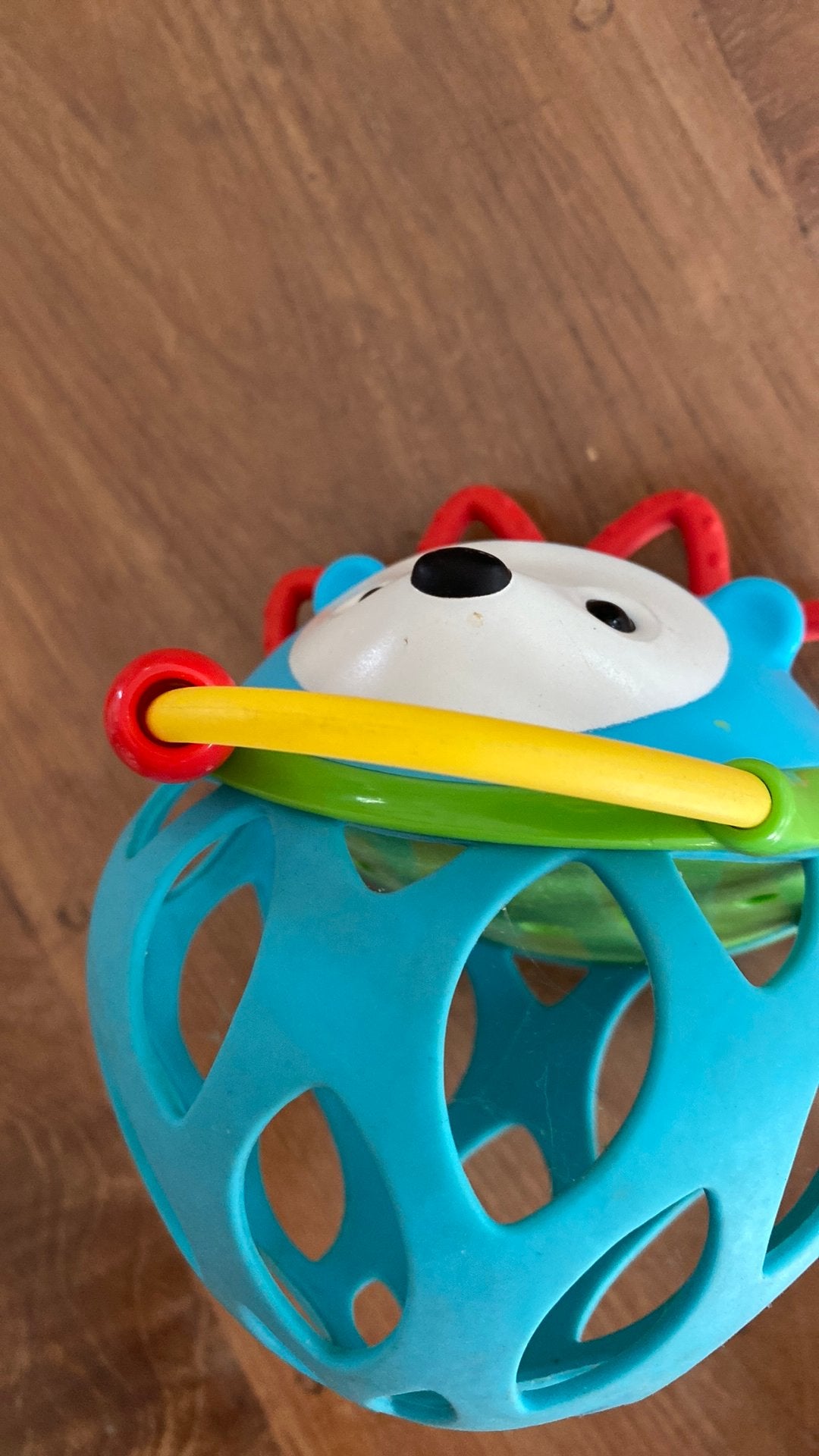 Kinderspeeltje egeltje met 2 kralen en bijtring zeer leuk, Ophalen, Gebruikt