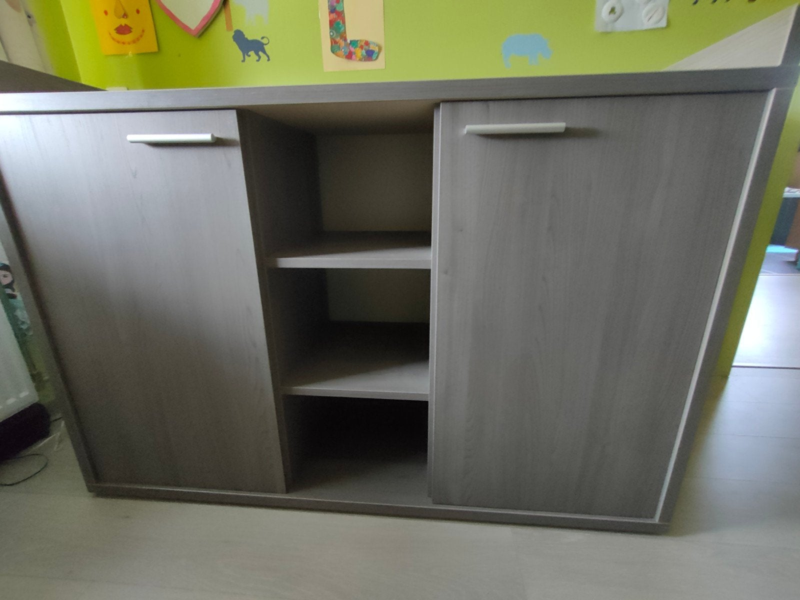 Grijze kast met verlengstuk voor verzorgingskussen, Kinderen en Baby's, Kinderkamer | Commodes en Kasten, Kast, Ophalen, Minder dan 90 cm