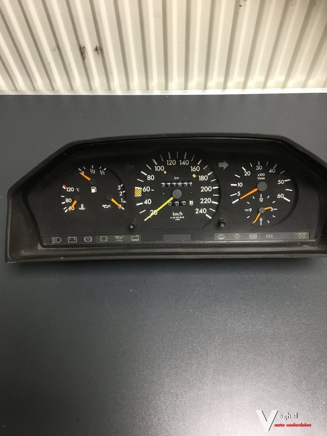 Mercedes W124  Diesel  124 542 8006  Km Tellerklok, Gebruikt, -, -, Ophalen of Verzenden