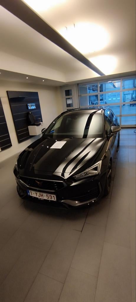 Cupra leon sporttourer, 4 cilinders, Leon, Zwart, 5 deurs
