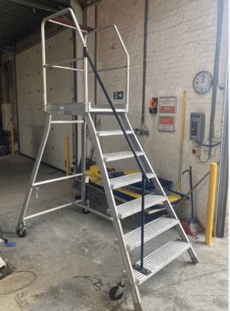 trap Professionele Platformtrap – Werkhoogte 3,40m, Doe-het-zelf en Bouw, Ladders en Trappen, Ophalen, Trap