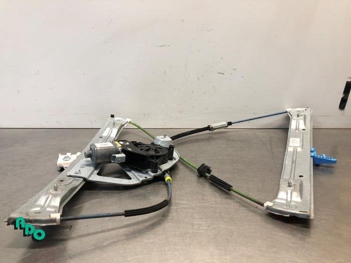 Ruitmechaniek 2Deurs rechts-voor van een Peugeot 208 (208 12, Gebruikt, -, -, Ophalen of Verzenden
