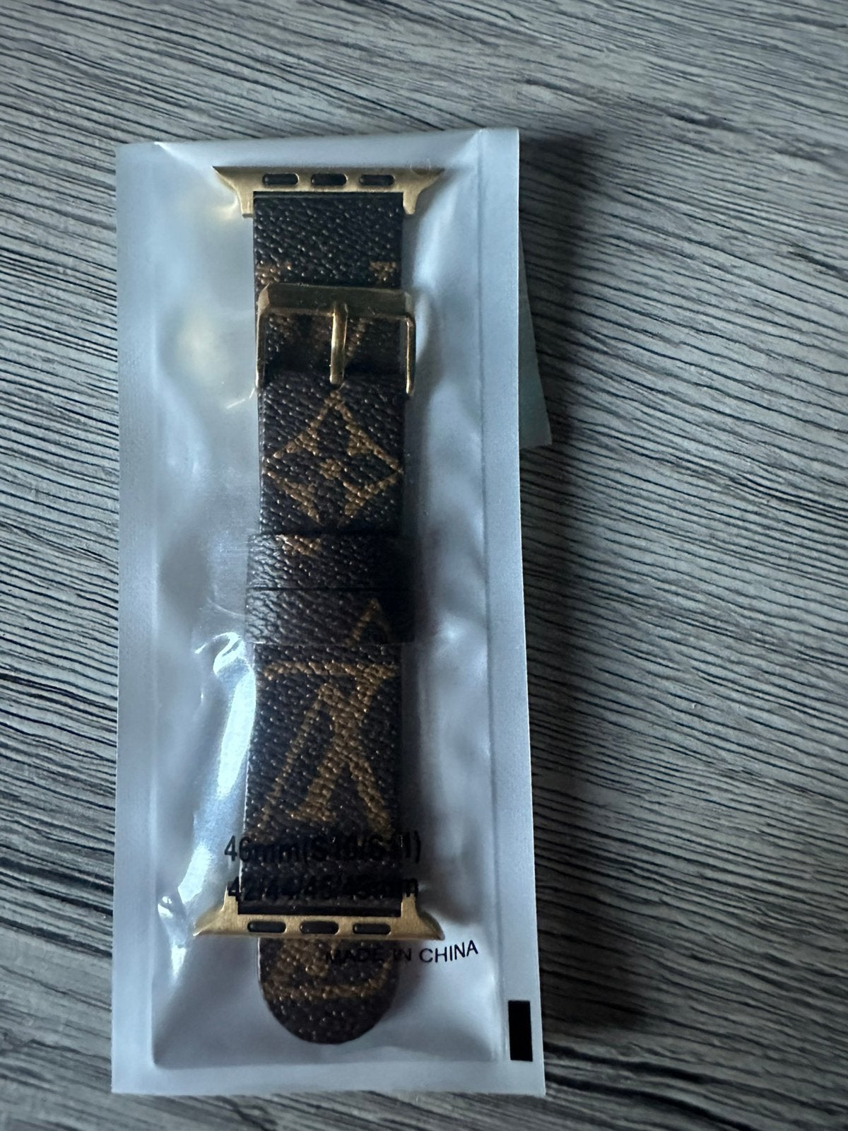 Bracelet Apple Watch 40 mm (38/41 mm) — Louis Vutton, Enlèvement ou Envoi, Comme neuf