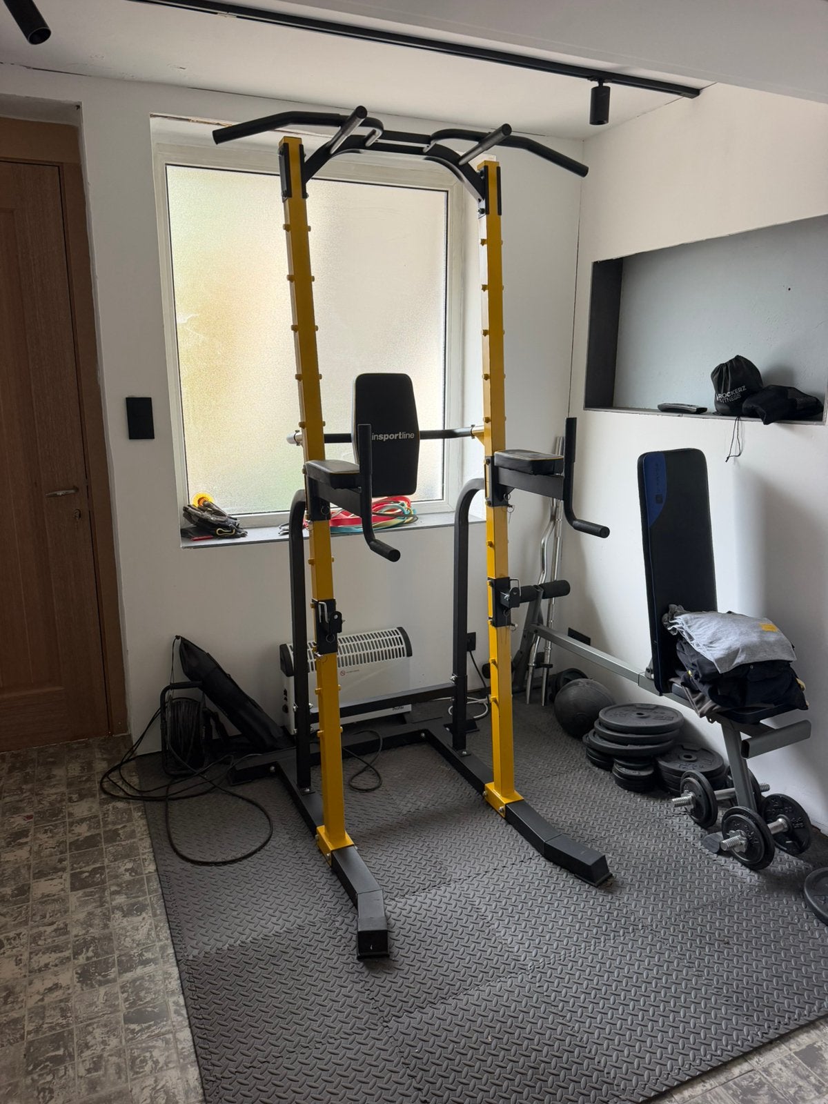 Free-Standing Pull-Up Station inSPORTline Power Tower PT250, Enlèvement, Comme neuf